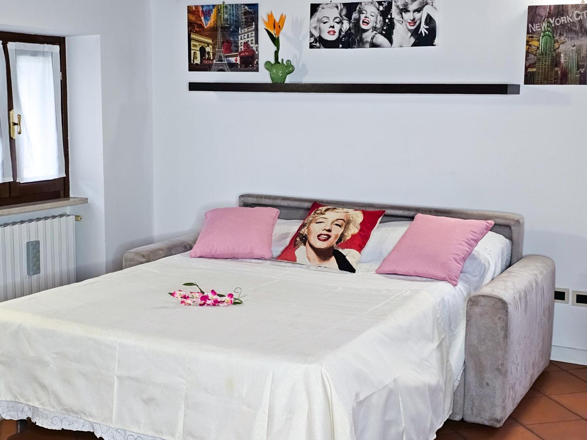 Апартаменты Casa Marilyn Дезенцано-дель-Гарда Экстерьер фото